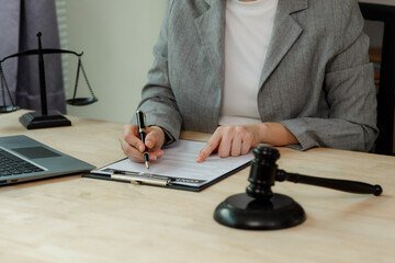 Les clauses étrangères sont autorisées dans un APC mais leur refus d'application ne justifie pas le licenciement