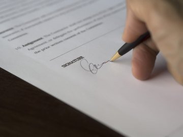 Clause de non-concurrence : quelles sont les 5 conditions à respecter en 2023 ?